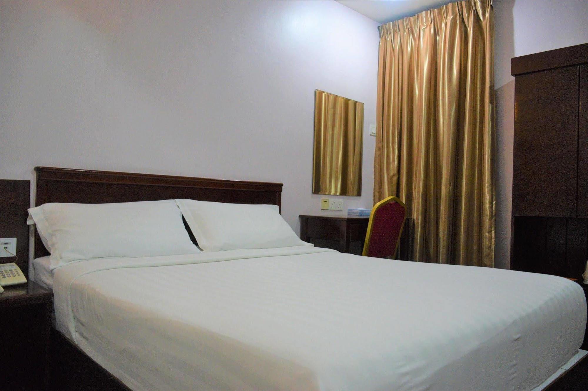 Id Hotel Segamat Extérieur photo